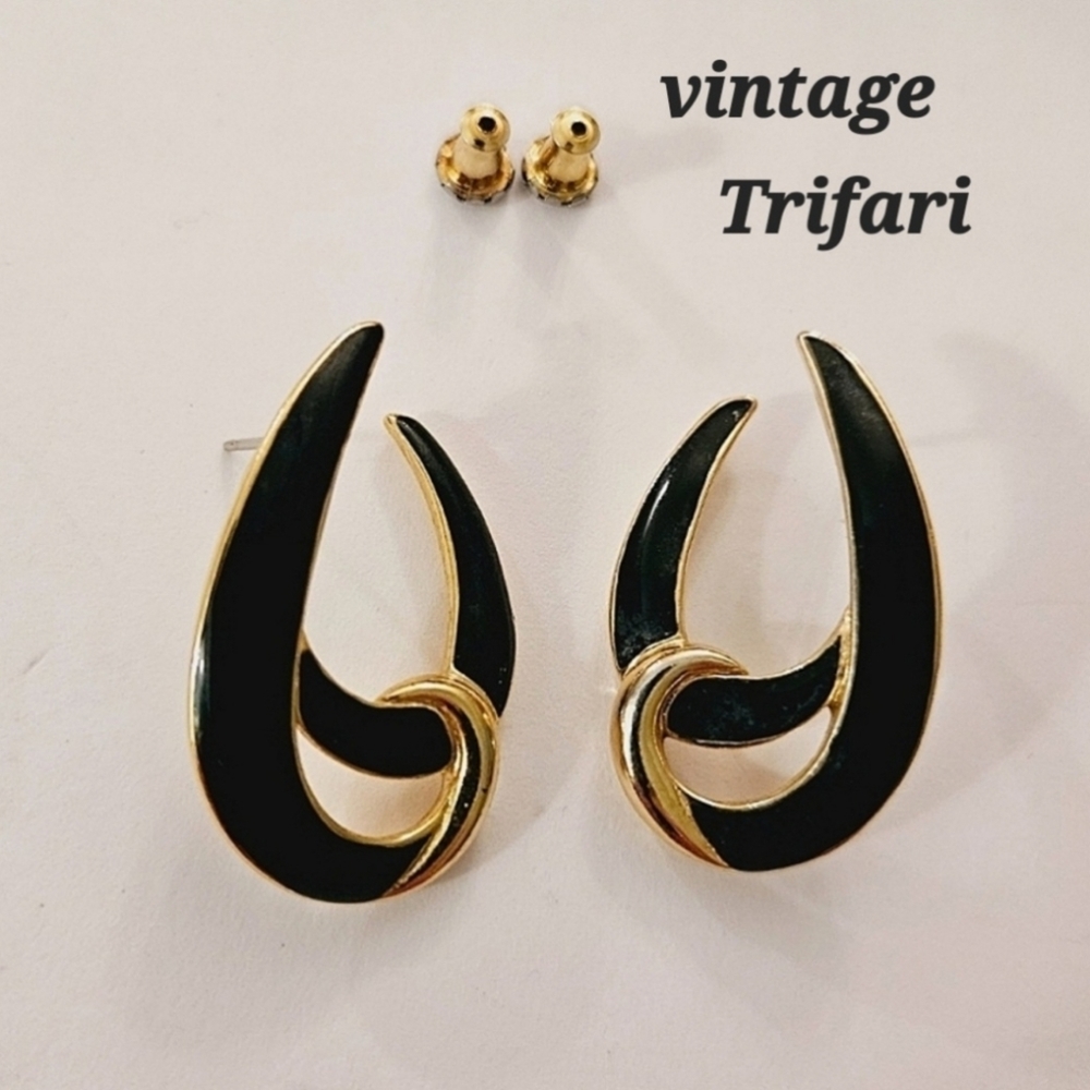 Vintage Trifari Black and Gold Earrings